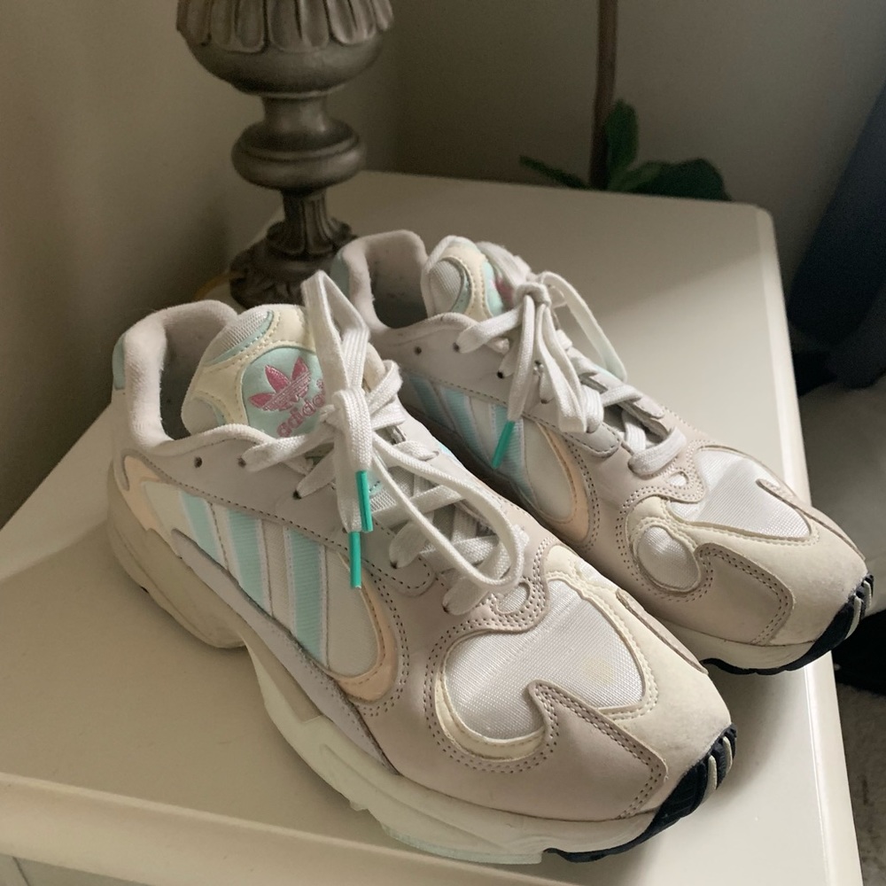 Adidas Originals Yung-1 in Off-white/Mint Green